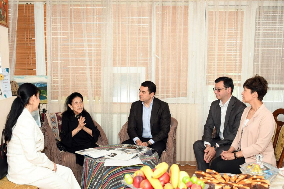 Roza Cəlilova evində ziyarət olundu