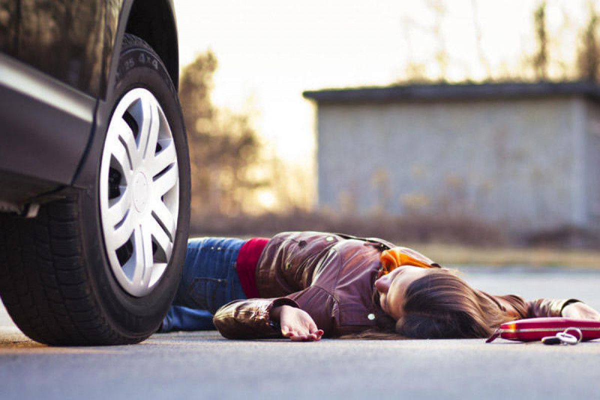 Bakıda ana və qızını avtomobil vurdu