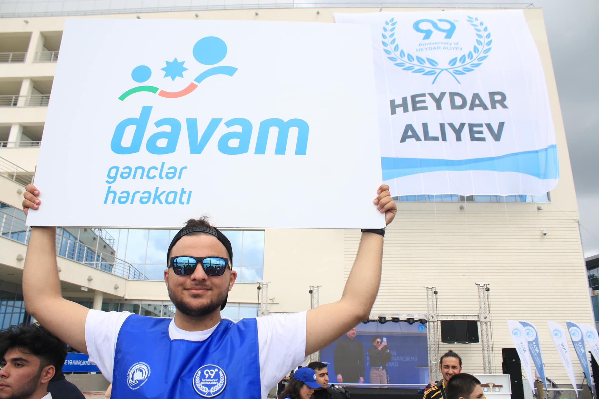 "Davam" Gənclər Hərəkatı Ümummilli Liderlə bağlı silsilə tədbirlər həyata keçirdi