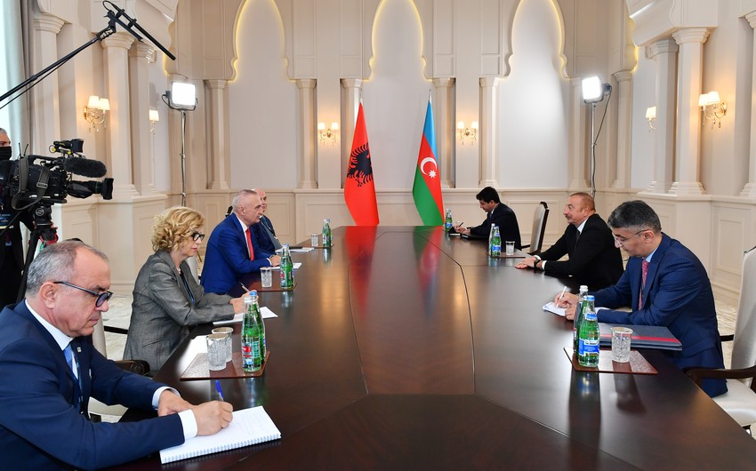 İlham Əliyev dövlət başçıları ilə görüşüb (YENİLƏNİB/FOTO)