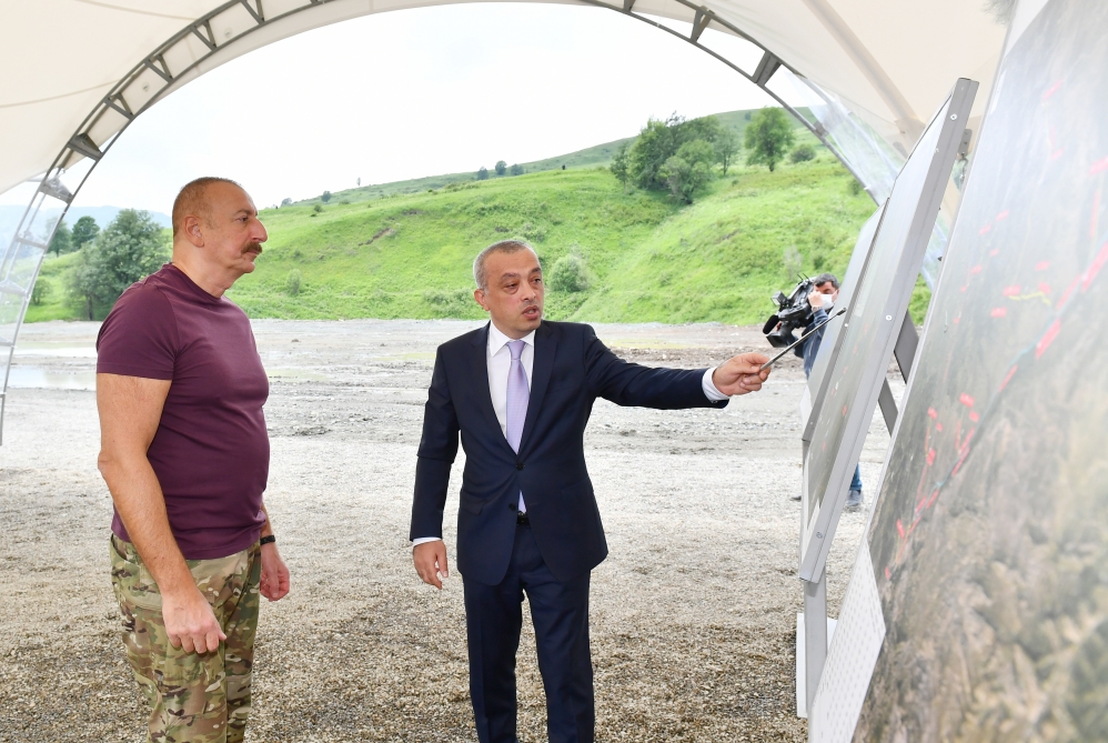 Prezident Laçında: Hava Limanı və su anbarının layihəsi ilə tanışlıq (FOTOLAR)