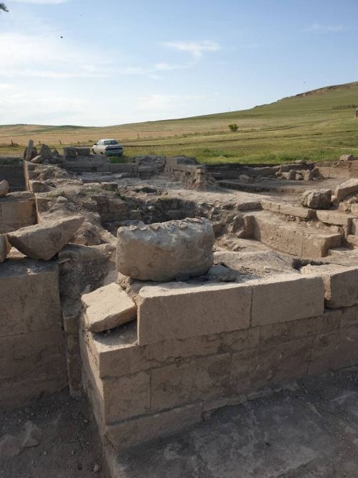 Şamaxıda qədim bina qalıqları aşkarlandı (FOTO)