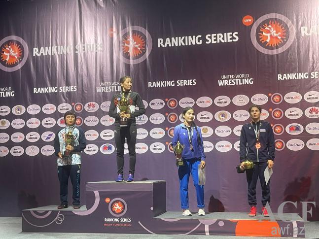 Azərbaycanın qadın güləşçiləri Qazaxıstan kubokunda 4 medal qazandı (FOTO)