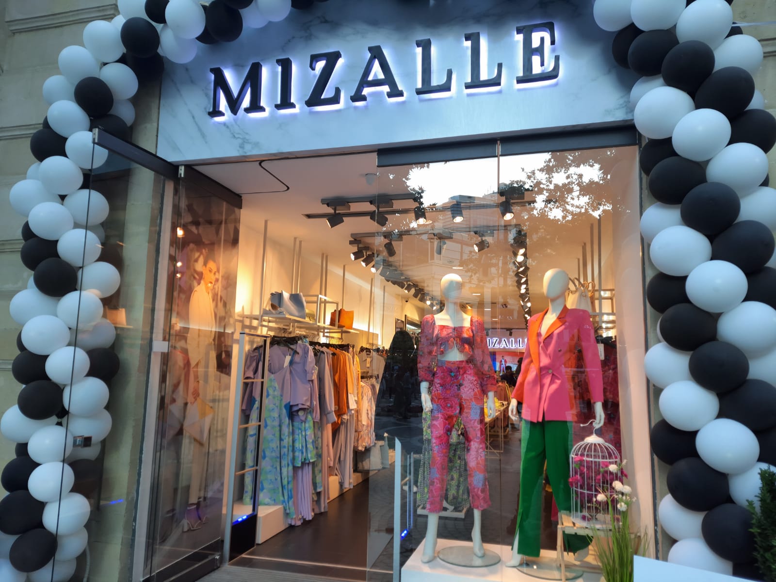 "Mizalle" artıq Bakıda (FOTO/VİDEO)