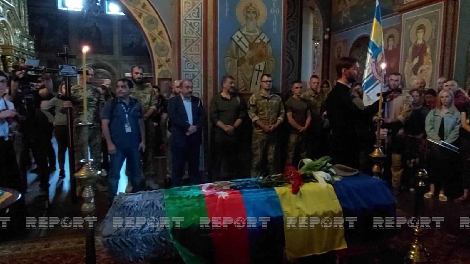 Ukrayna ordusunun həlak olan azərbaycanlı hərbçisi son mənzilə yola salındı (FOTO)