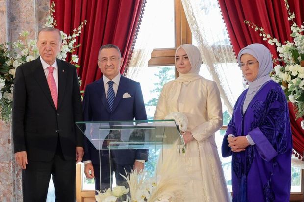 Fuat Oktay 58 yaşında evləndi