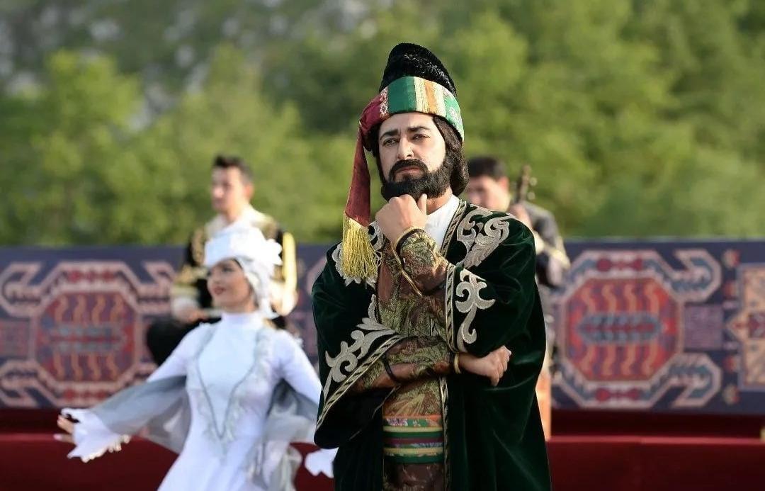 Mehriban Əliyeva Vaqif Poeziya Günləri ilə bağlı paylaşım etdi (FOTOLAR)