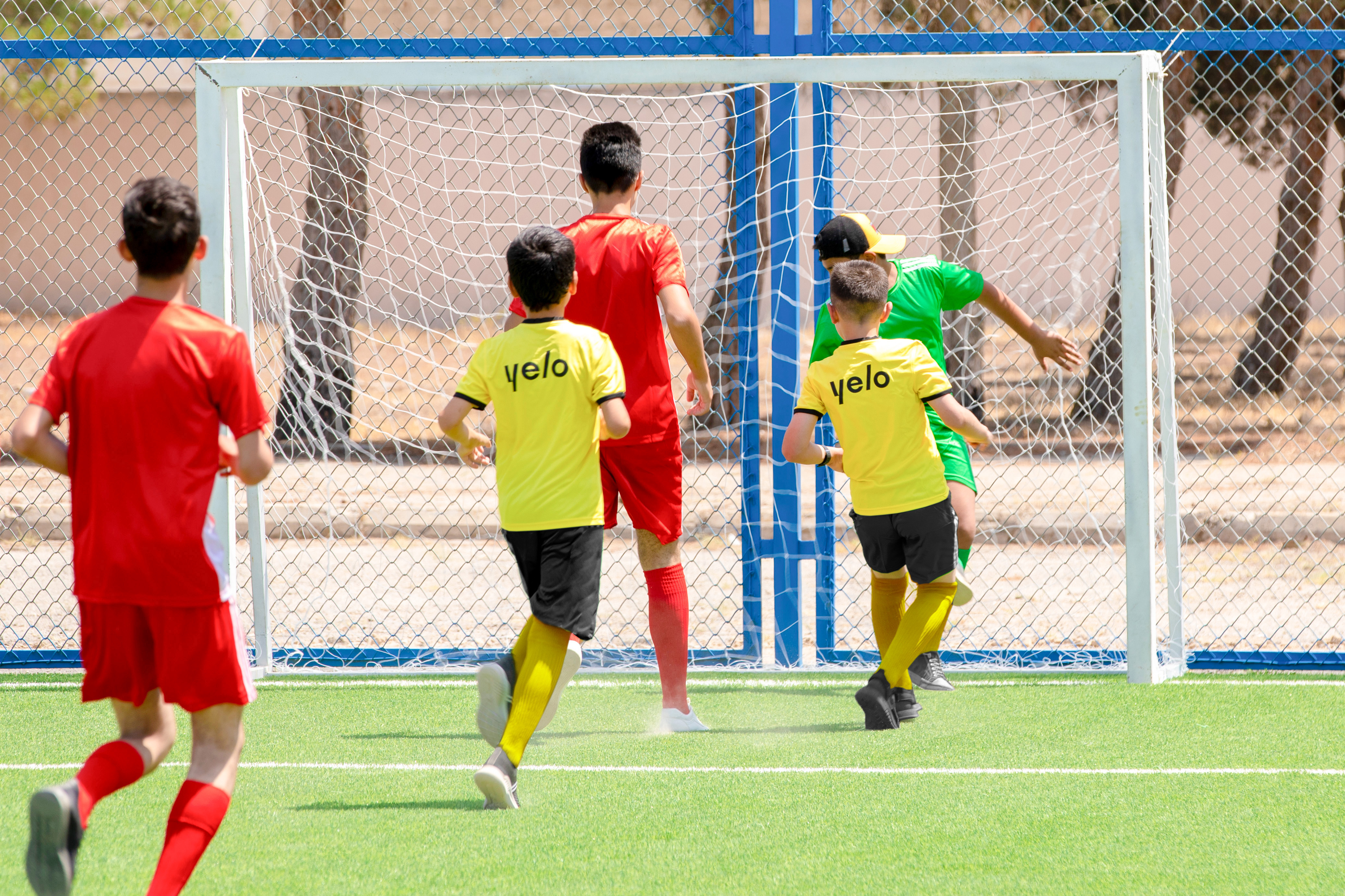 Yelo Bank-dan uşaq futboluna dəstək (R)