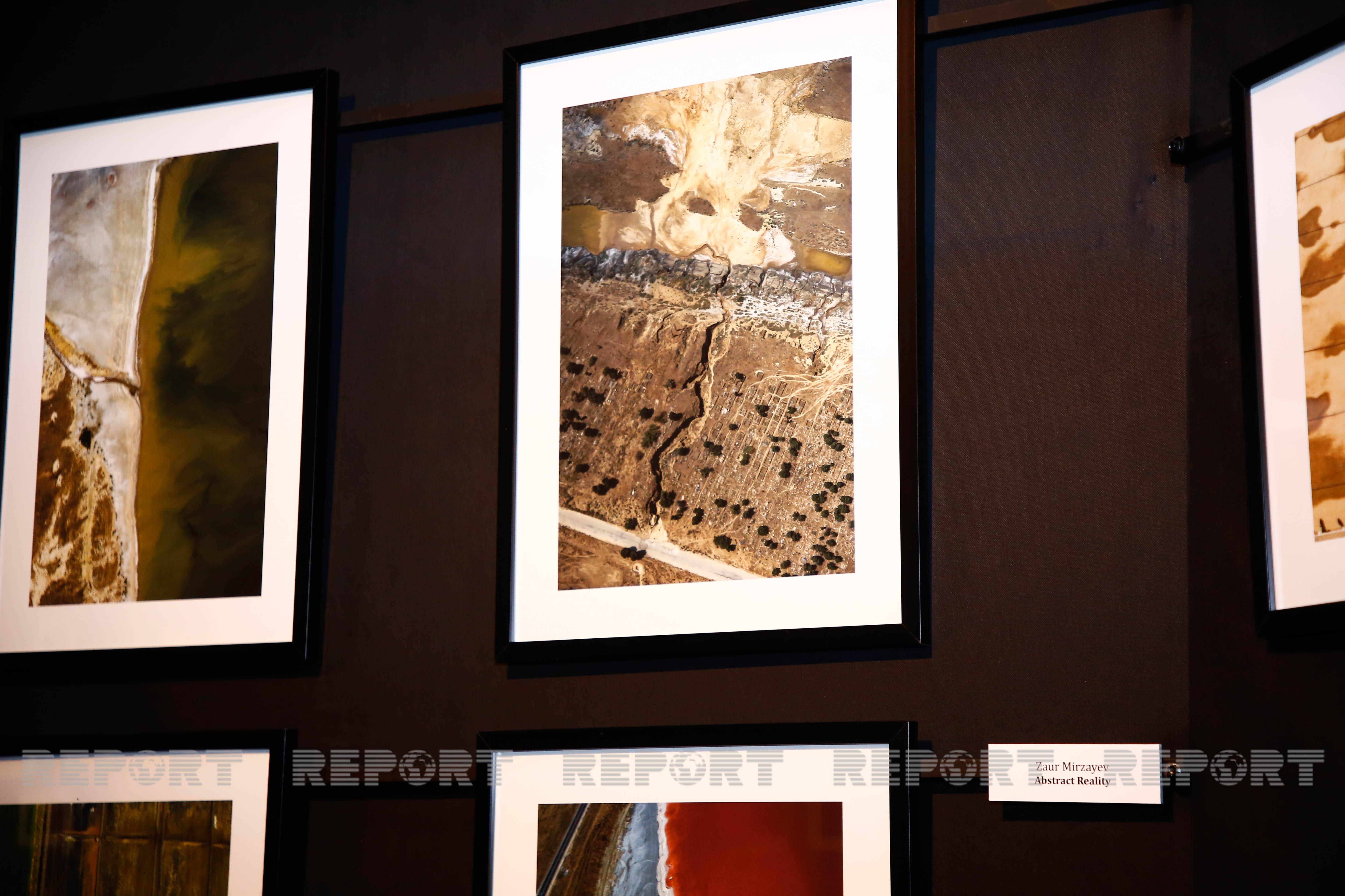 Tbilisidə Xocalı faciəsi və II Qarabağ müharibəsinə aid fotoşəkillər sərgilənib (FOTO)