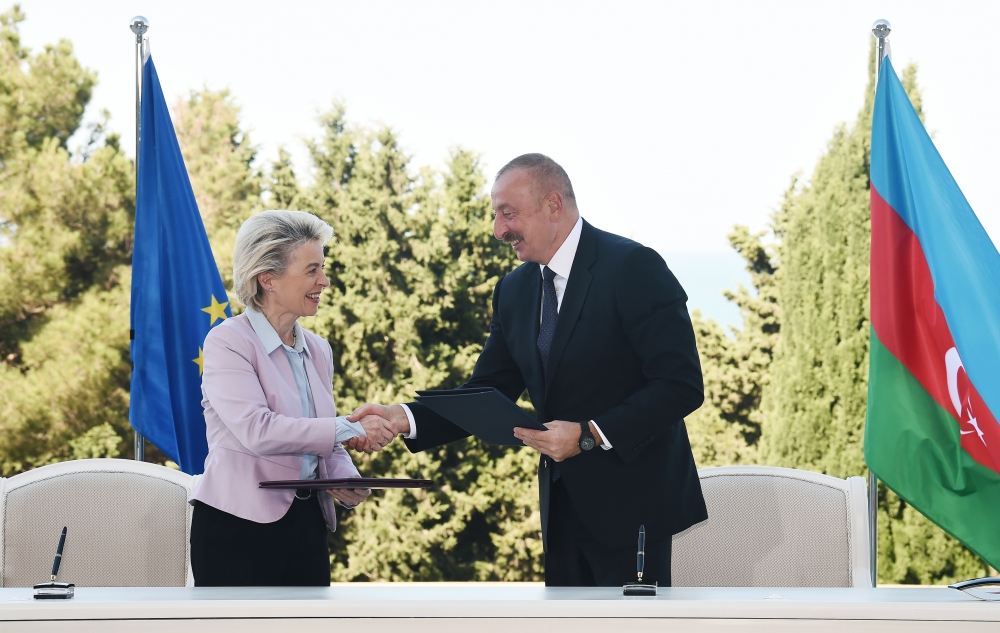 Aİ ilə Azərbaycan arasında enerji təhlükəsizliyi ilə bağlı sənəd imzalandı (FOTOLAR)
