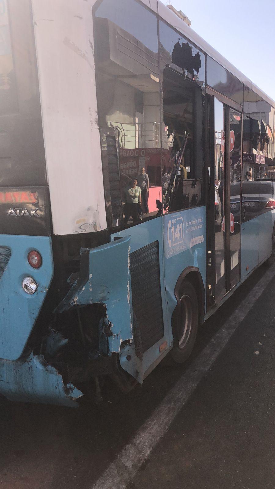 Bakıda avtobus qəzaya düşdü - 5 nəfər xəsarət aldı