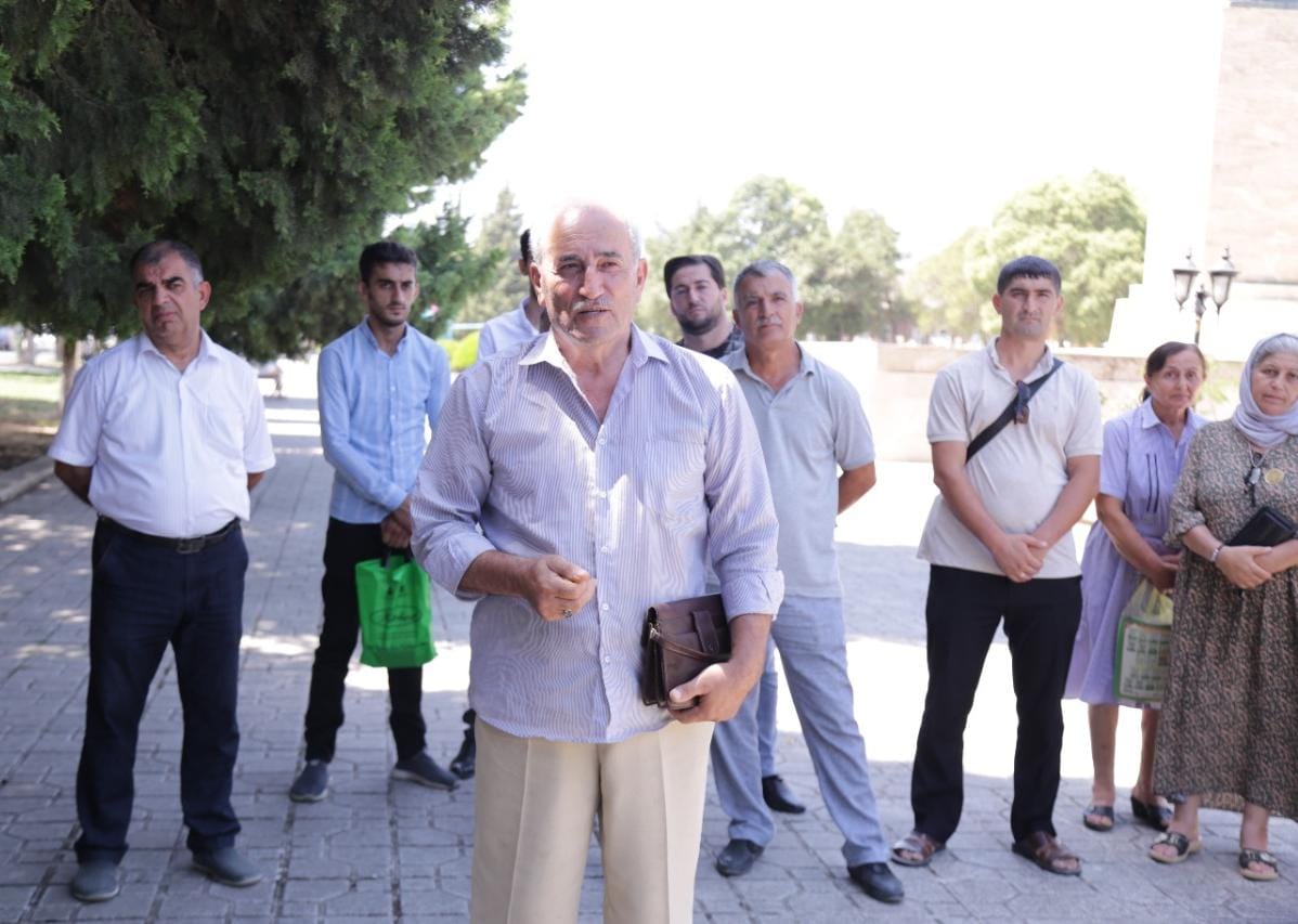 Lənkəranda vətəndaşlarla görüş keçirildi, ünvanlanan suallar cavablandırıldı (FOTOLAR)