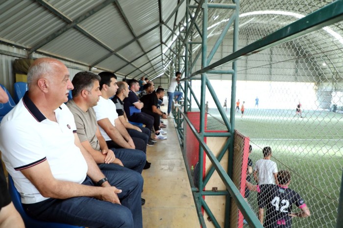 Neftçilər Gününə həsr olunan futbol turnirində növbəti oyun baş tutub (FOTOLAR)