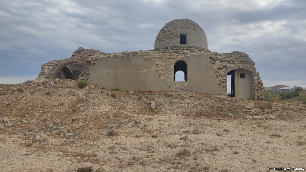 Bakıda XIX əsrə aid hamam məhv olmaq üzrədir (FOTOLAR)