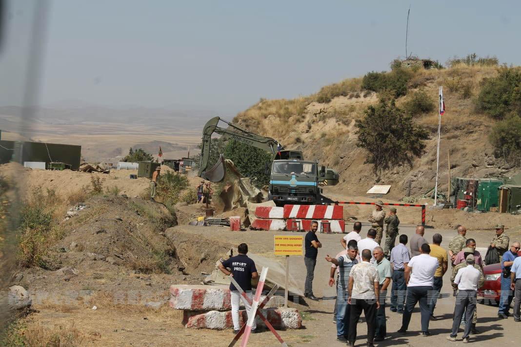 Laçın dəhlizində Rusiya sülhməramlılarının postları sökülür (FOTO/VİDEO)