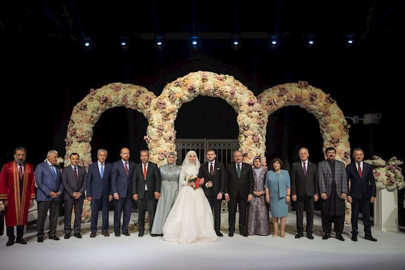 Sahibə Qafarova Mustafa Şentopun oğlunun toyunda (FOTOLAR)