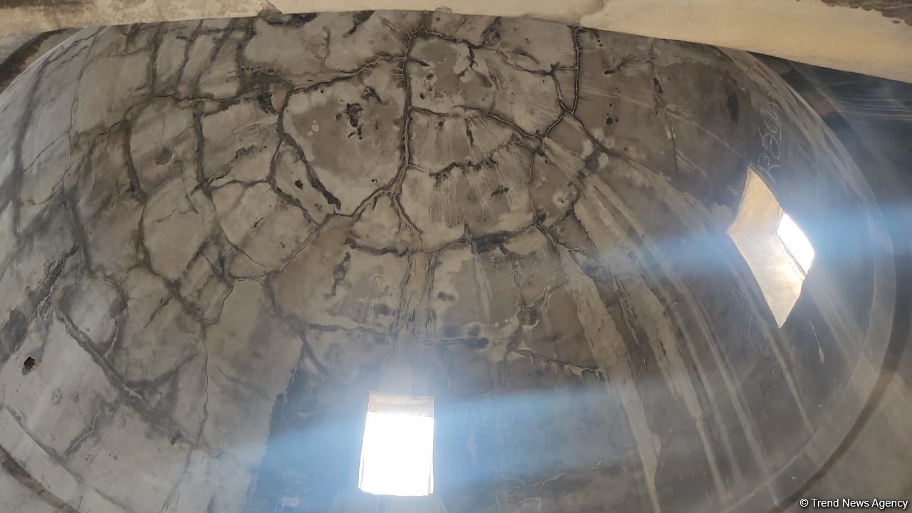 Bakıda XIX əsrə aid hamam məhv olmaq üzrədir (FOTOLAR)