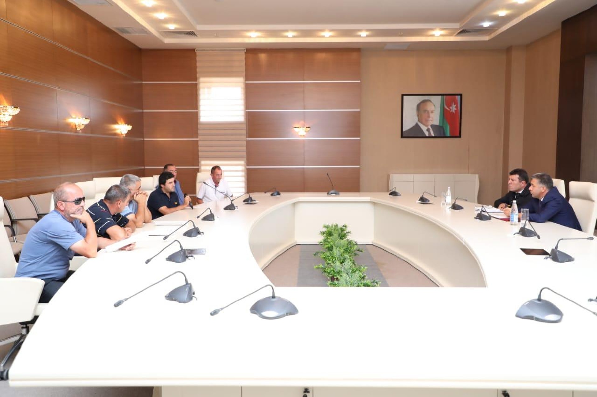 "Azəriqaz"ın baş direktoru Qəbələ rayonunda vətəndaş qəbulu keçirdi (FOTO)