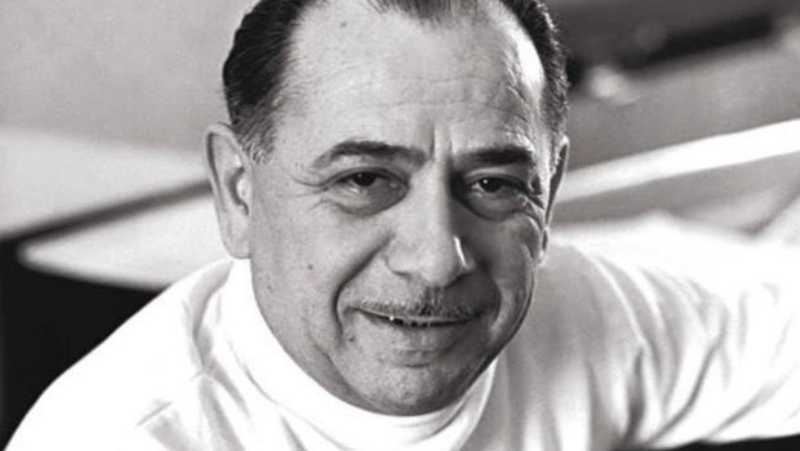 Bakıda Xalq artisti Tofiq Quliyevin abidəsinin postamenti quraşdırılır (FOTO)