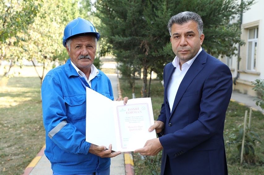 “Azəriqaz”ın baş direktoru nəzarətçi-çilingərlərə təşəkkür etdi (FOTOLAR)