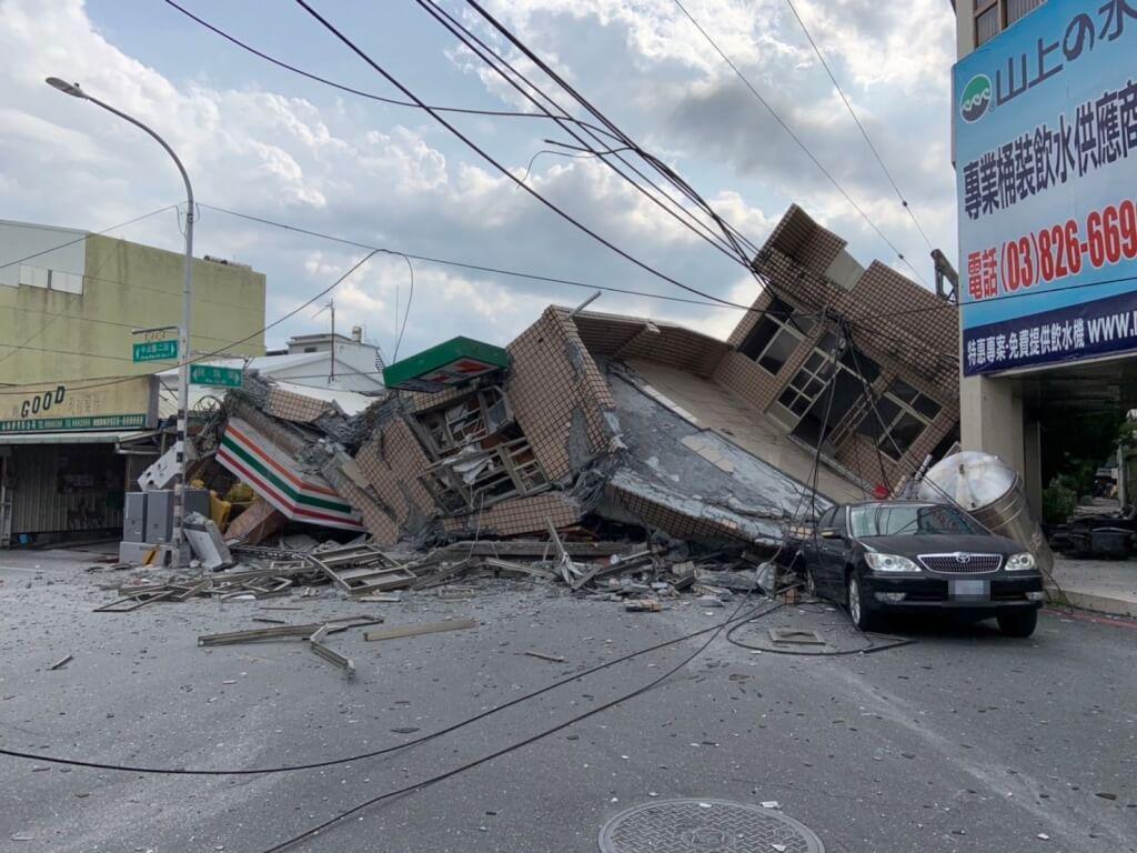 Tayvanda zəlzələ olub, ölən və xəsarət alanlar var (FOTO)