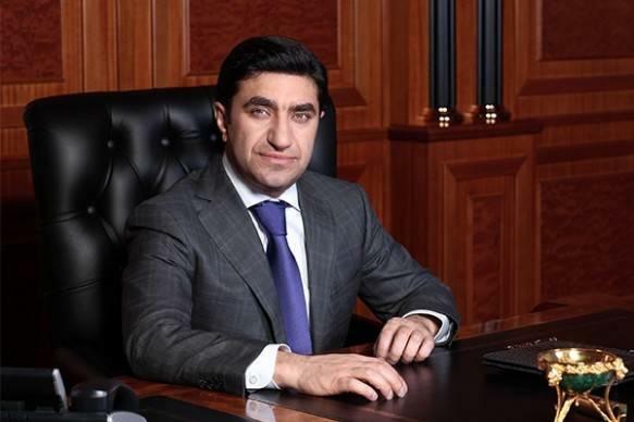 Azərbaycanlı milyarderlərə qarşı sanksiya tətbiq olundu Azərbaycanlı milyarderlərə qarşı sanksiya tətbiq olundu
