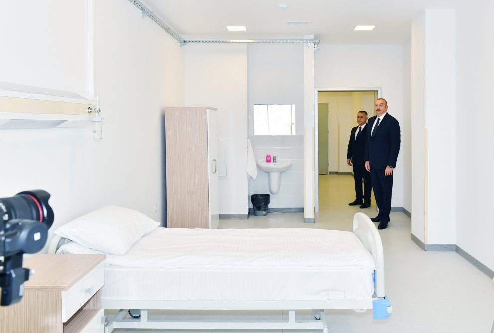 Prezident sanatoriyanın açılışında iştirak etdi, yeni məktəb kompleksi ilə tanış oldu (YENİLƏNİB/FOTO)