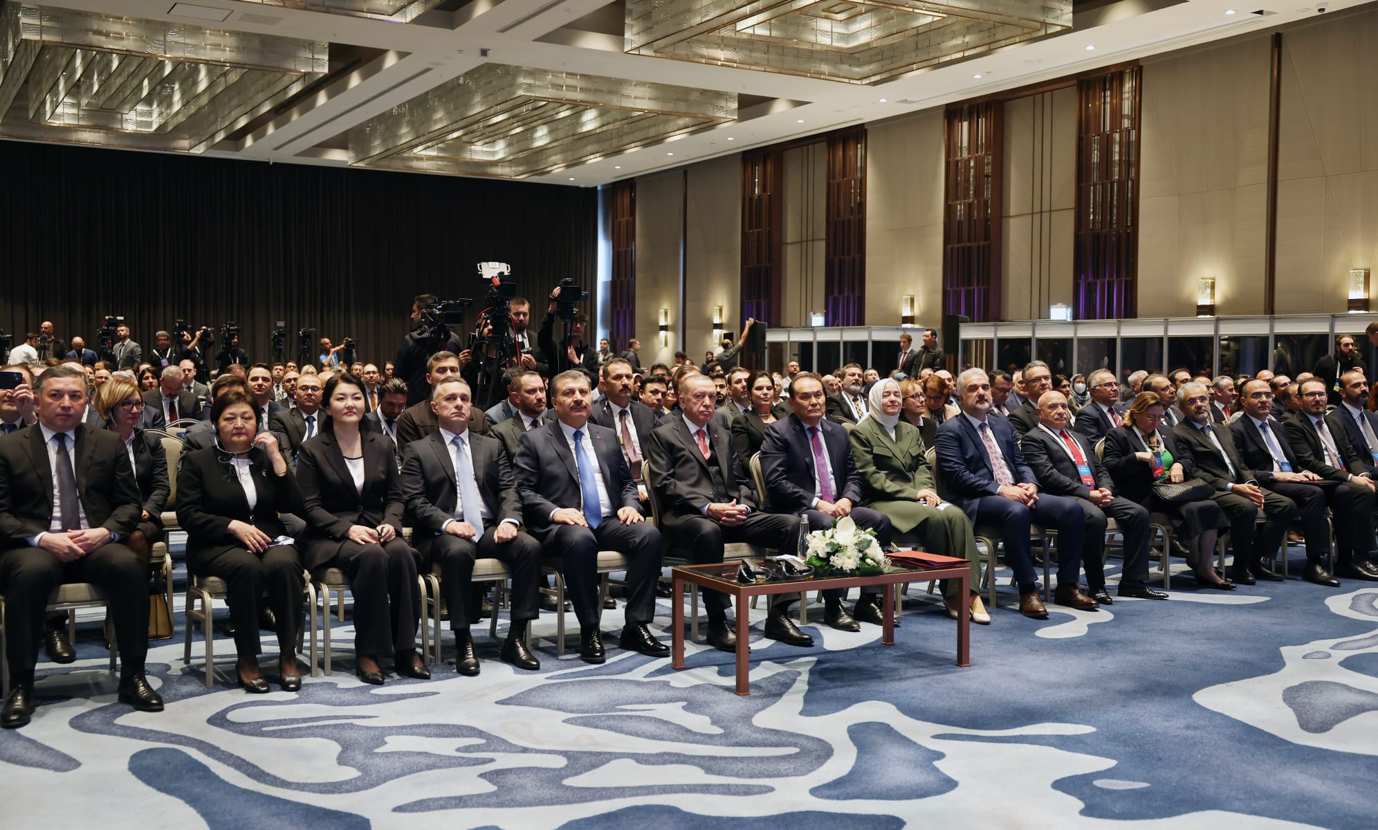 Ərdoğan azərbaycanlı naziri təltif etdi (FOTOLAR)