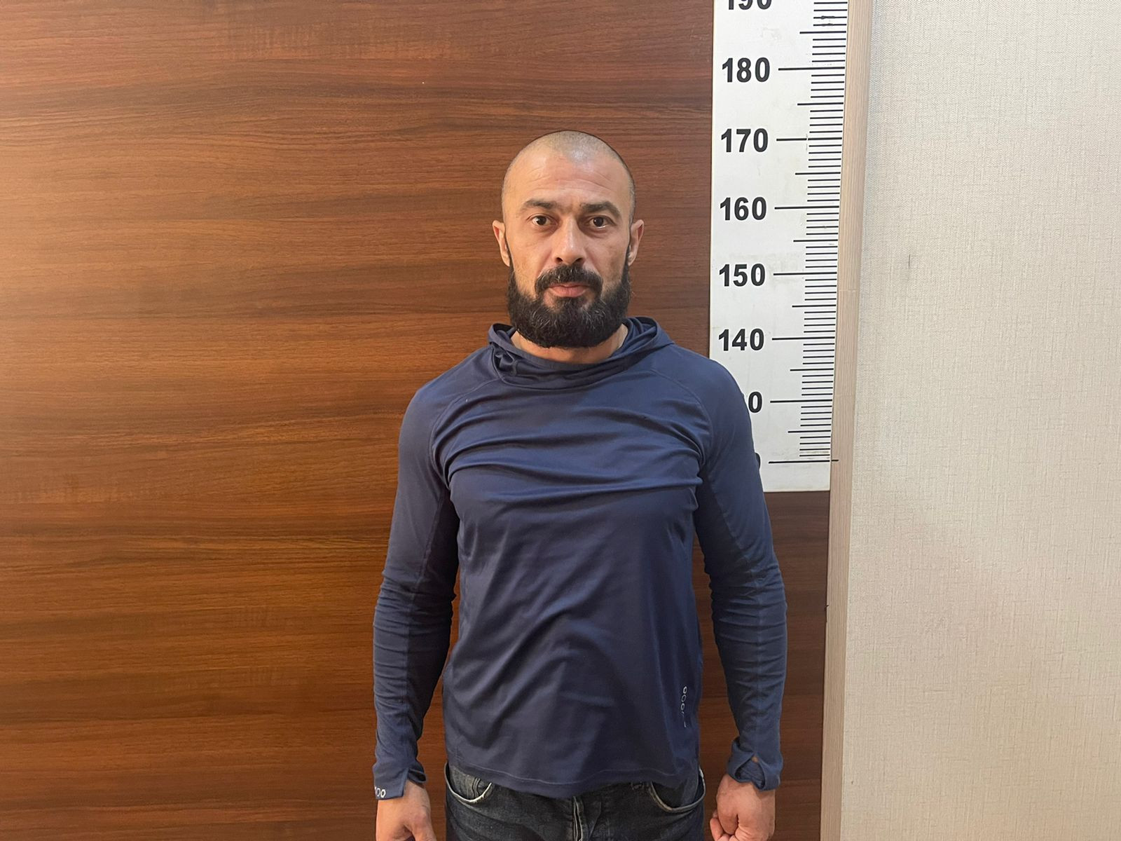 Xətaidə evə basqın edildi: İki nəfər saxlanıldı (FOTO)