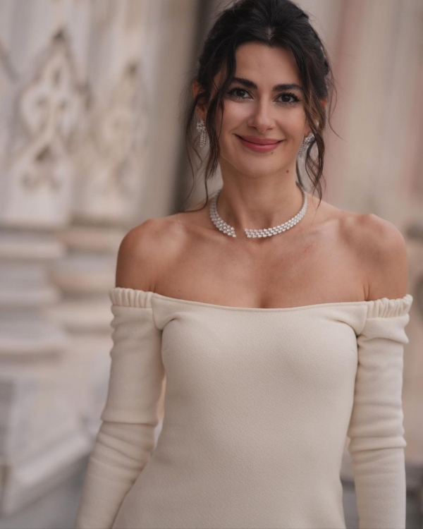 Azərbaycanlı aktrisa məşhur brendin siması oldu (FOTOLAR)