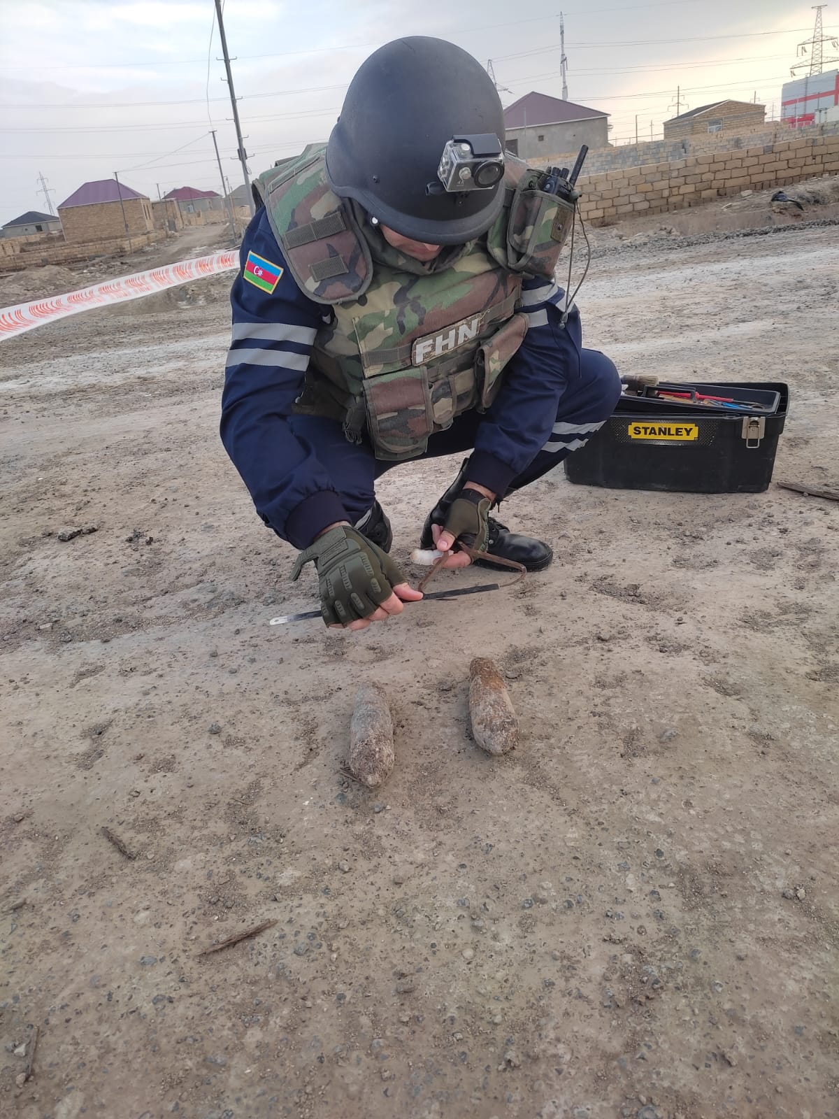 FHN Sumqayıtda hərbi sursat aşkarladı (FOTO/VİDEO)