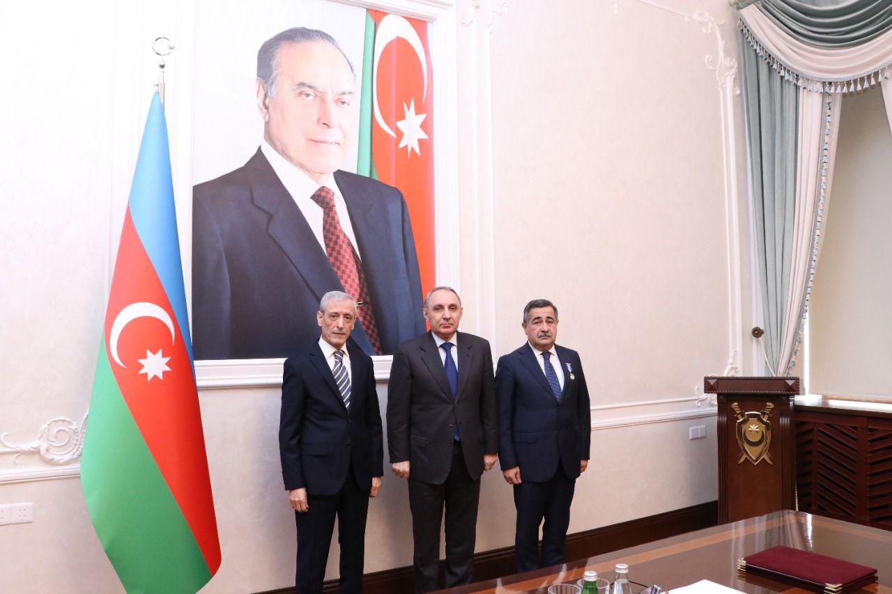 Baş Prokurorluğun iki vəzifəli şəxsi təqaüdə göndərildi (FOTO)