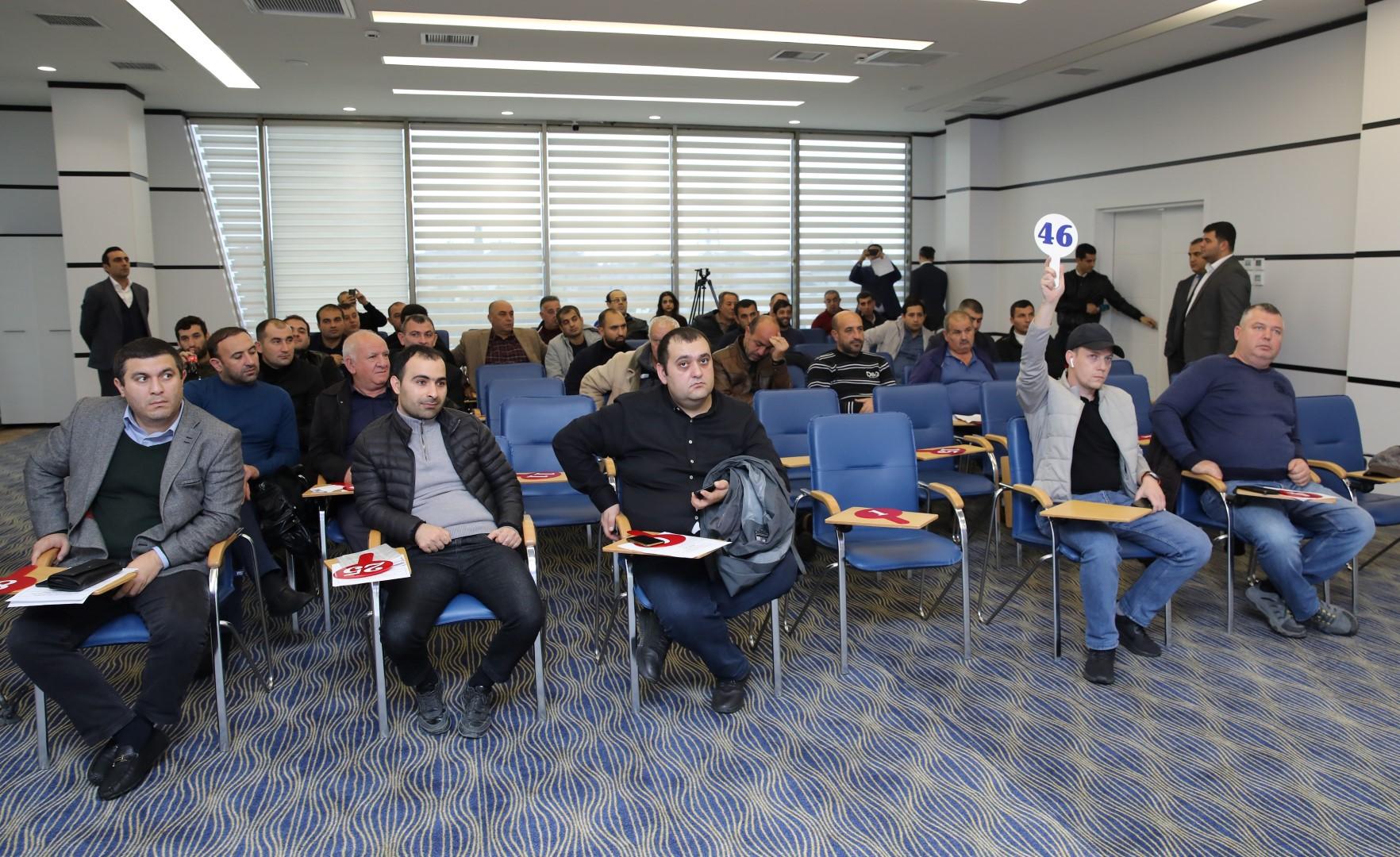 Azərbaycanda 1 milyon manata helikopter satıldı (FOTOLAR)