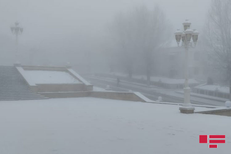 Bu rayonlara qar yağdı (FOTOLAR)
