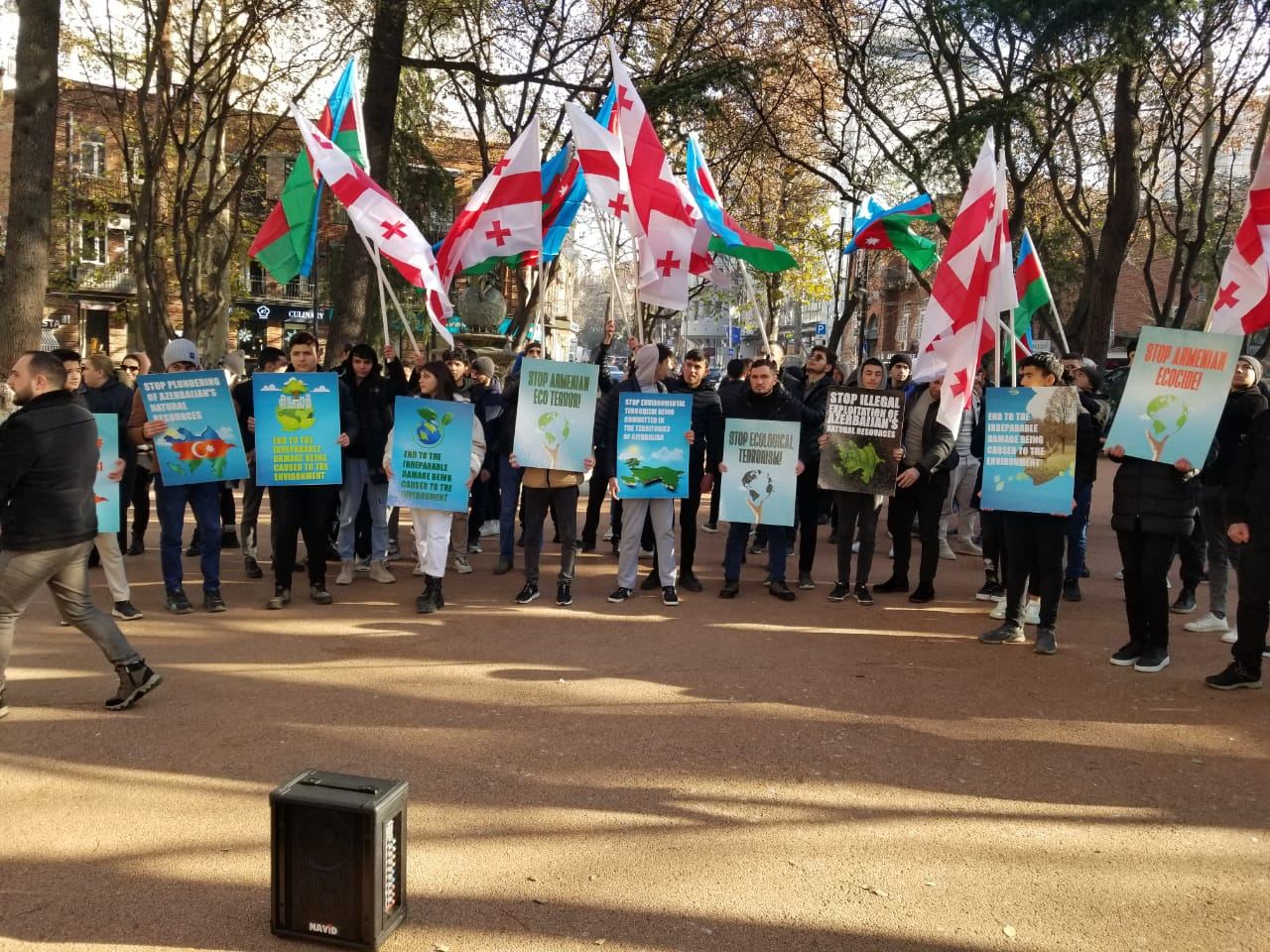 Tiblisidə ölkəmizdəki ekoloji terrorla bağlı aksiya keçirildi (FOTOLAR)