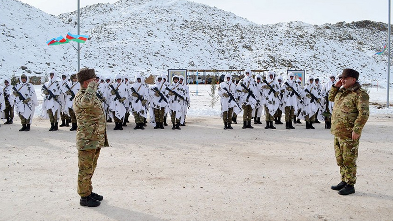 Generallar Laçında (FOTO/VİDEO)
