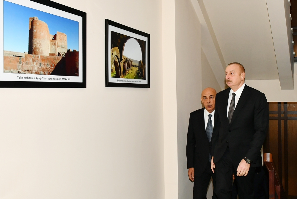 İlham Əliyev Qərbi Azərbaycan İcmasının binasında (FOTOLAR)
