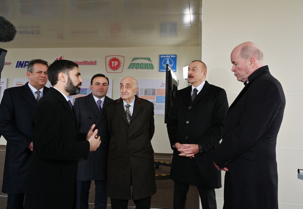 İlham Əliyev blokun dənizə yola salınması mərasimində (FOTO/YENİLƏNİB)