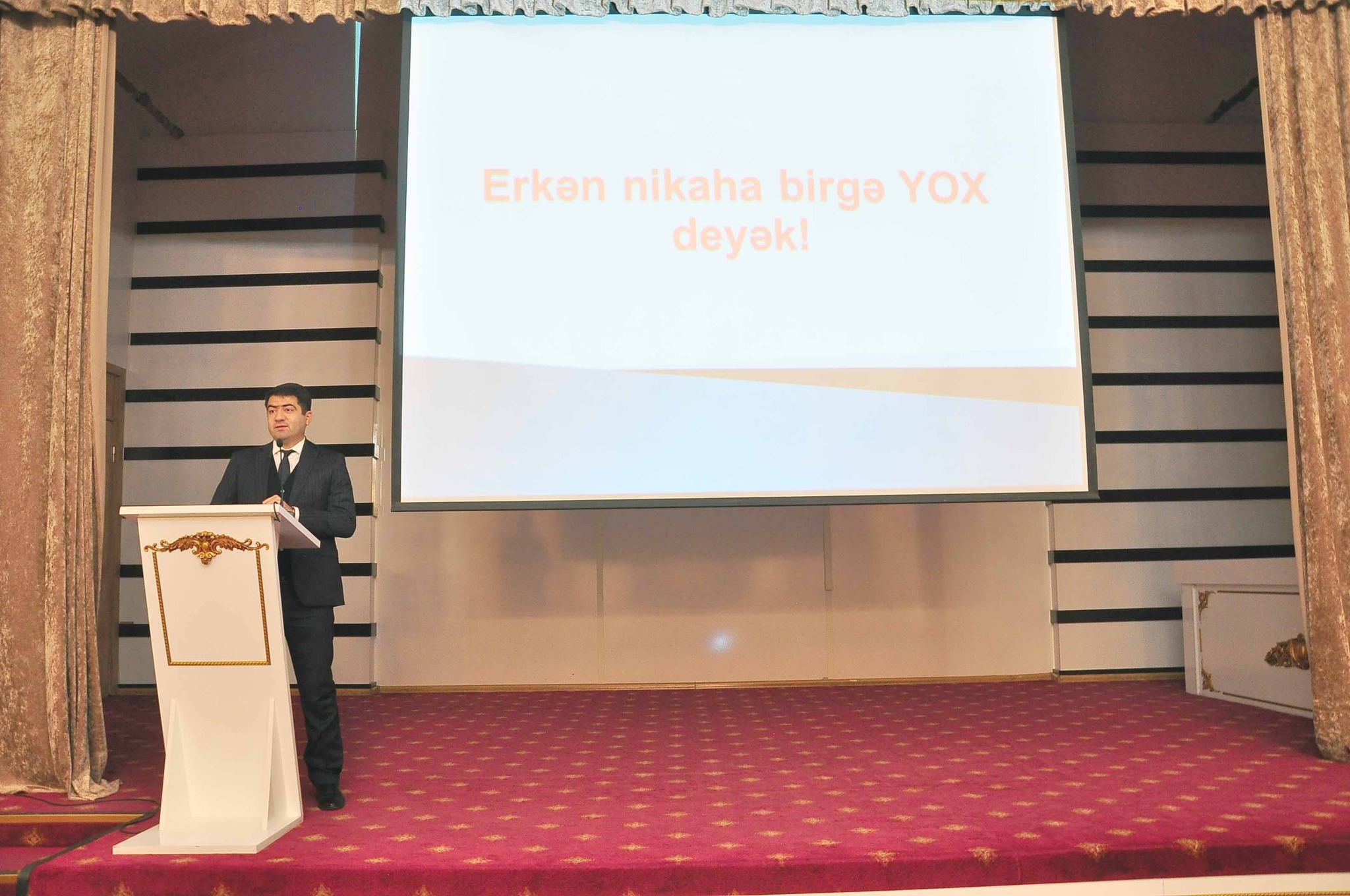 Ağstafada “Erkən nikaha yox deyək” mövzusunda tədbir keçirildi (FOTOLAR)
