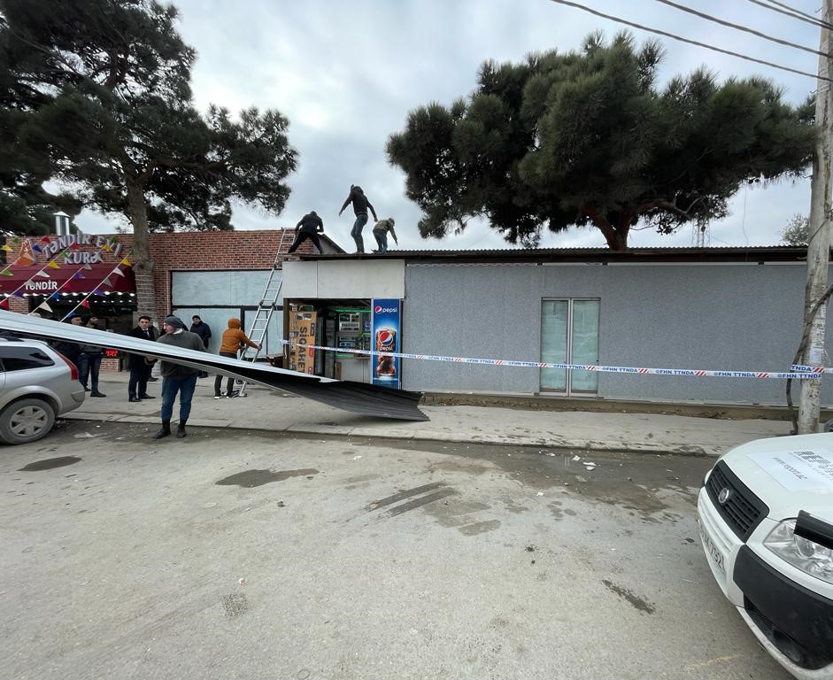 Bakıda qanunsuz tikilən obyekt söküldü (FOTOLAR)