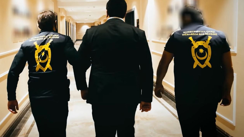 Baş Prokurorluq Gömrük Komitəsində əməliyyat keçirir