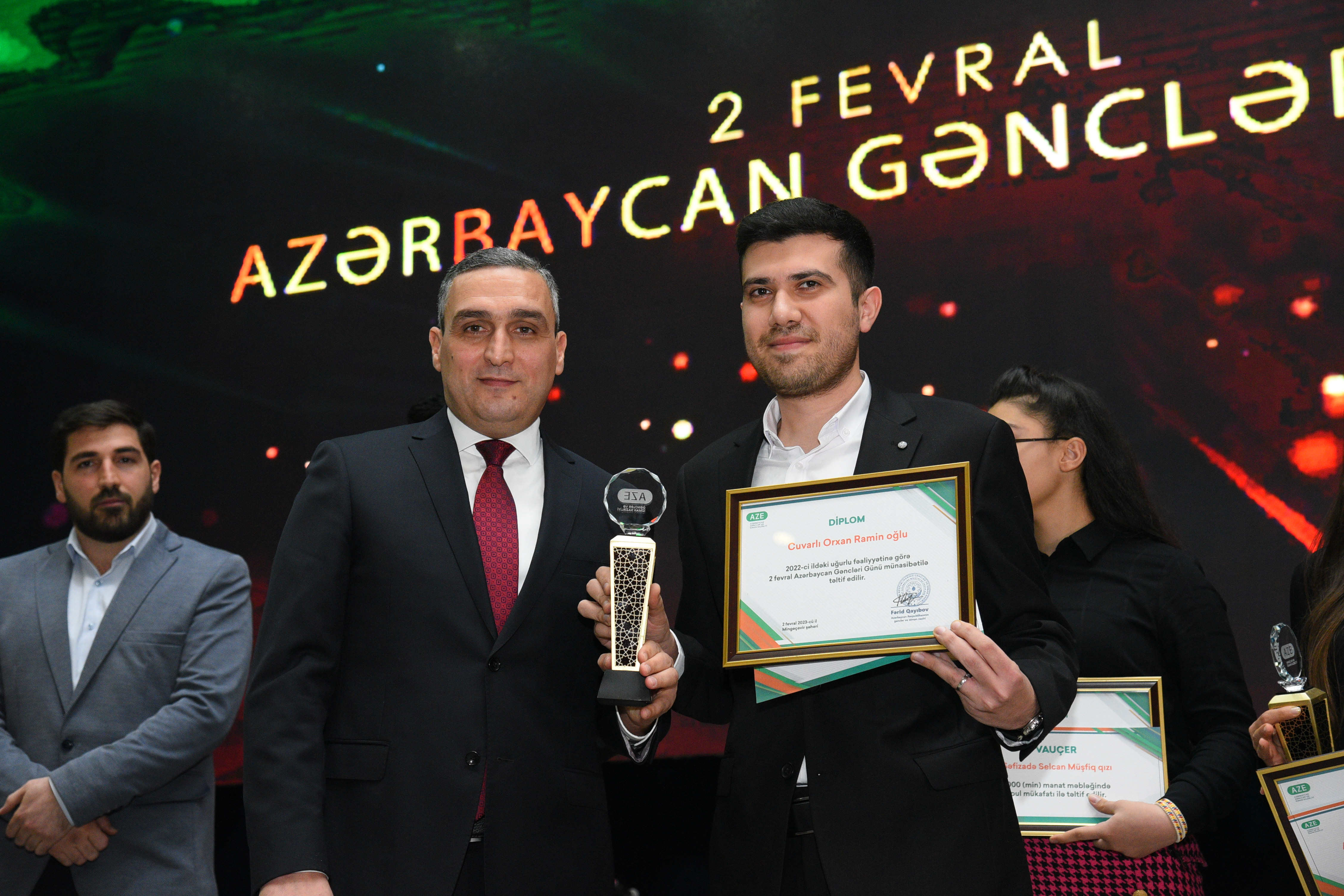 Gənc yazarlara mükafat verildi (FOTOLAR)