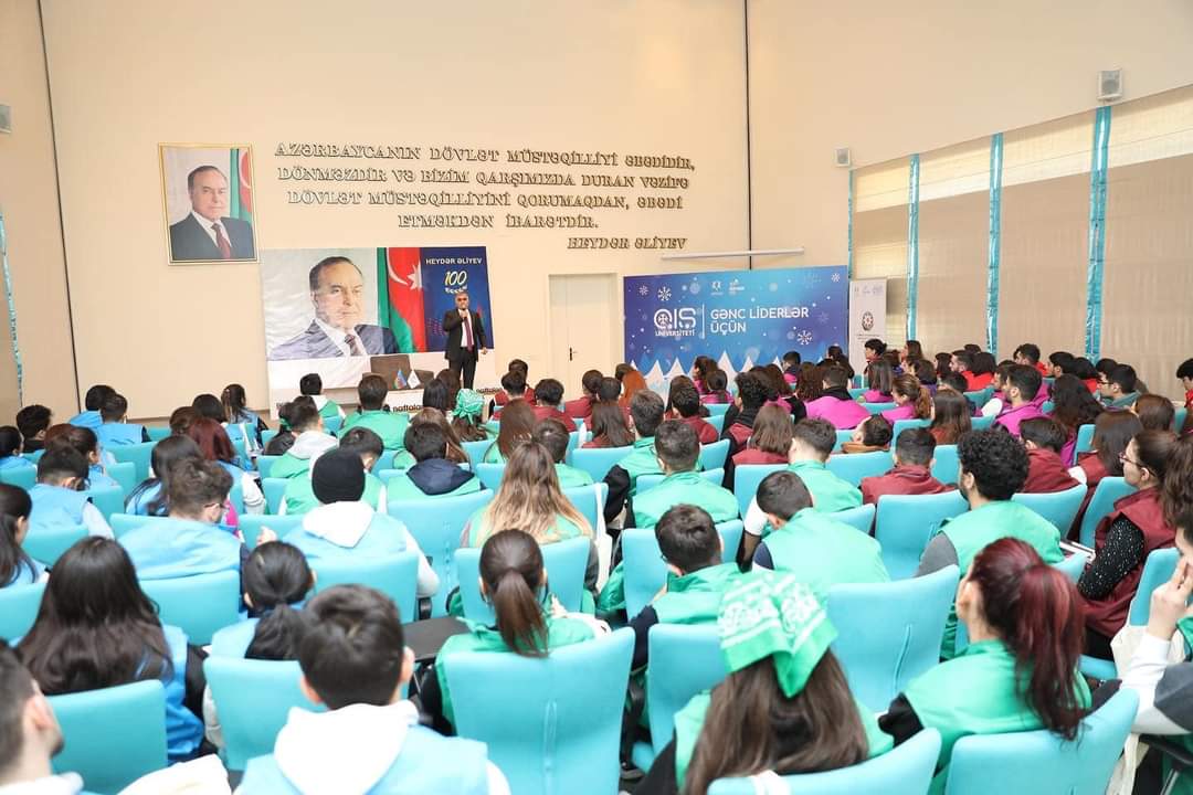 "Gənc Liderlər üçün Qış Universiteti"nin üçüncü günü başa çatdı (FOTO)
