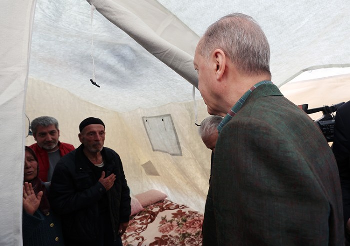 Ərdoğan çadır şəhərciyində (FOTO)