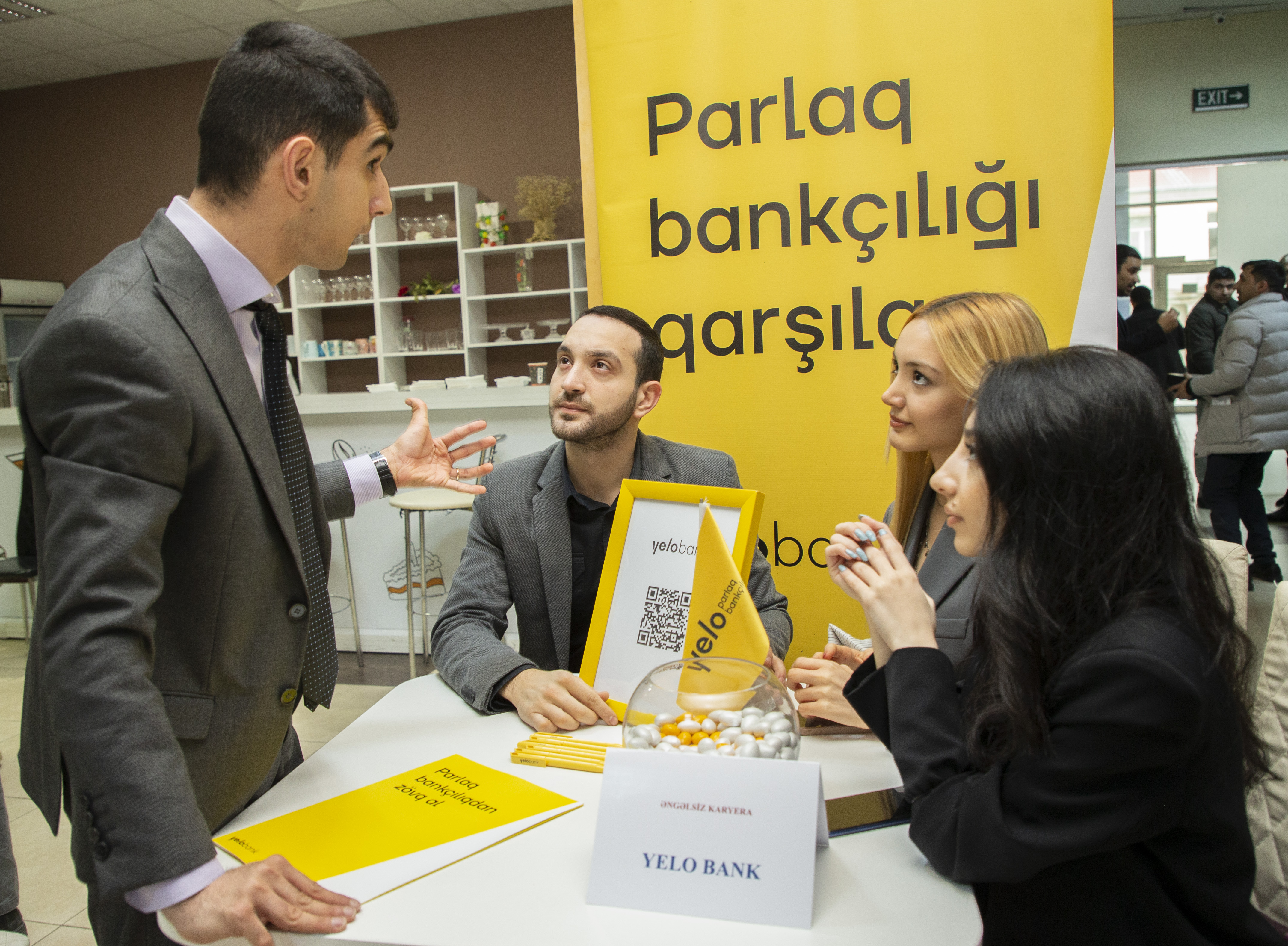 Yelo Bank “Əngəlsiz karyera” sərgisində iştirak edib