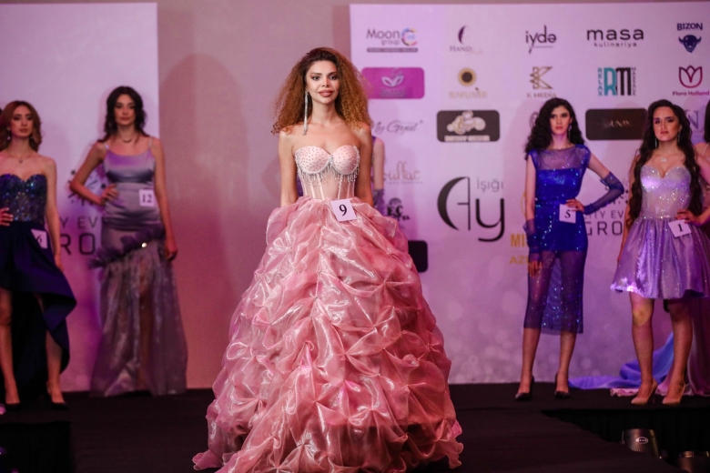 Azərbaycanı beynəlxalq gözəllik yarışmasında 185 sm boyundakı bu model təmsil edəcək - FOTO/VIDEO