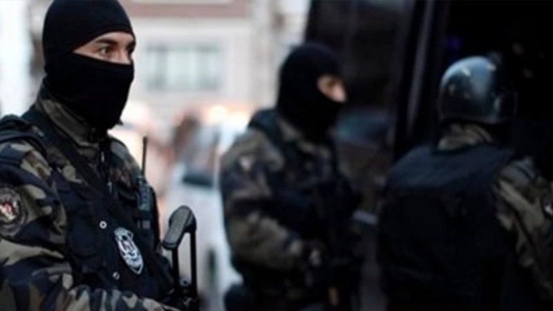 İstanbulda əməliyyat: Hərbçilər saxlanıldı