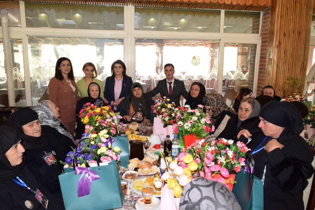 Lerikdə şəhid anaları və xanımları üçün tədbir keçirildi
