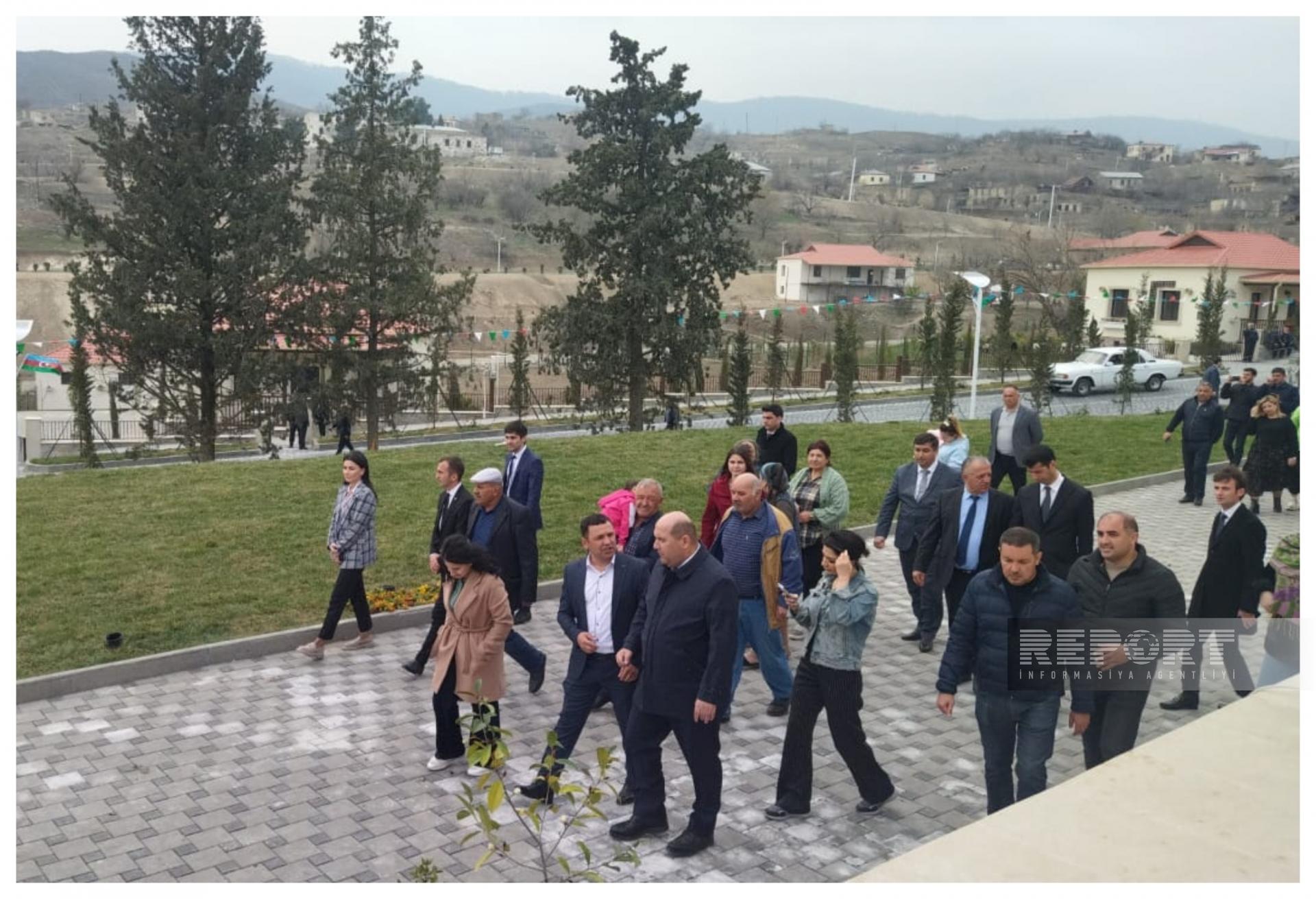 Talış kəndinin ilk sakinləri doğma yurdlarına çatdı (FOTO/YENİLƏNİB)