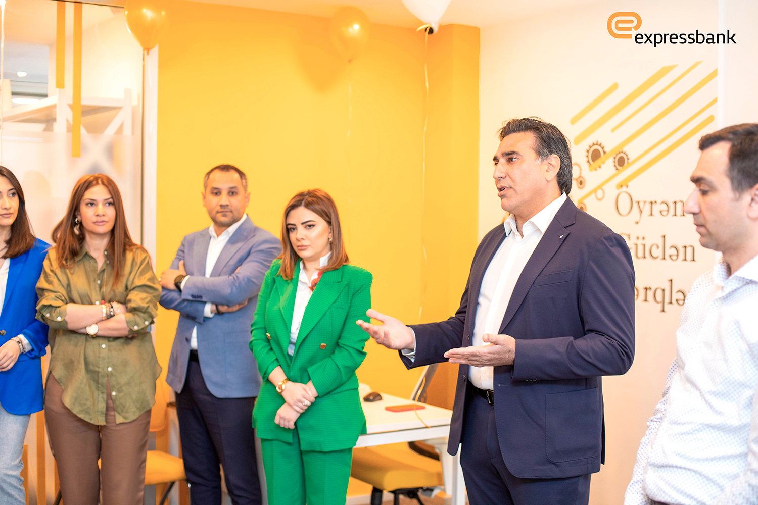 Expressbank İnkişaf Mərkəzi indi yeni ofisdə!